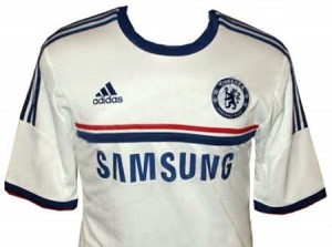 http://www.maillots-foot-actu.fr/wp-content/uploads/2012/12/Chelsea-exterieur-2013-2014-300x223.jpg