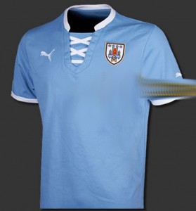 http://www.maillots-foot-actu.fr/wp-content/uploads/2013/01/uruguay-2013-2014-domicile-maillot-foot-279x300.jpg