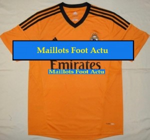 http://www.maillots-foot-actu.fr/wp-content/uploads/2013/03/real-madrid-thrid-2013-2014-300x280.jpg