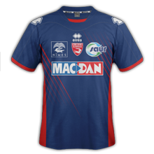 http://www.maillots-foot-actu.fr/wp-content/uploads/2013/05/nimes3.png