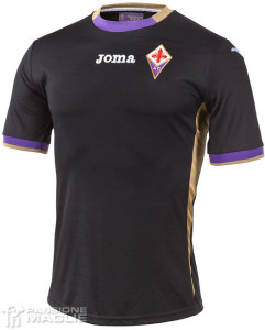 http://www.maillots-foot-actu.fr/wp-content/uploads/2014/07/Fiorentina-2015-maillot-foot-third-241x300.jpg