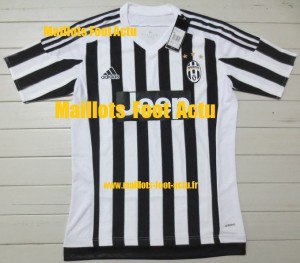 Juventus-2016-maillot-domicile-15-16-300