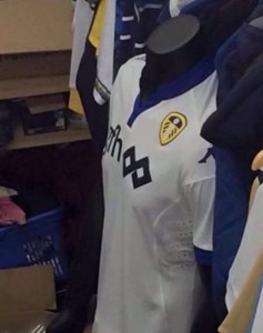 Leeds 2015 2016 maillot foot domicile