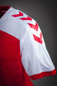 Stade de Reims 2016 maillot domicile 15-16 manche