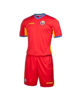 Roumanie 2015 maillot domicile 15-16