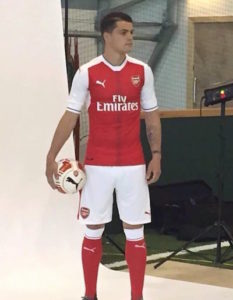 Granit Xhaka Arsenal 2017 maillot de football