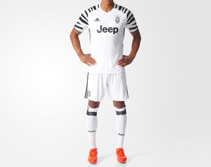 Juventus 2017 maillot third football