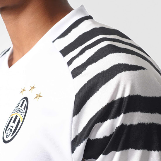 Juventus 2017 maillot zebre third 16-17