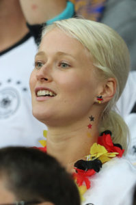 jolie allemande supportrice Euro 2016