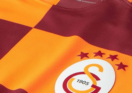 Les nouveaux maillots de foot Galatasaray 2018