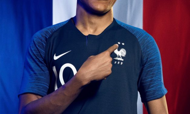 Les nouveaux maillots de la France coupe du monde 2018 – 2 étoiles