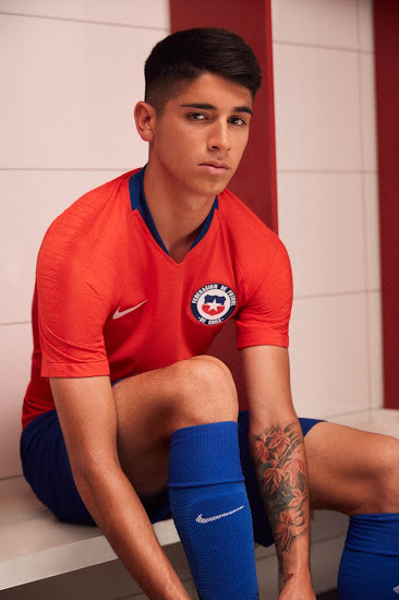 Chili 2018 maillot foot domicile Nike