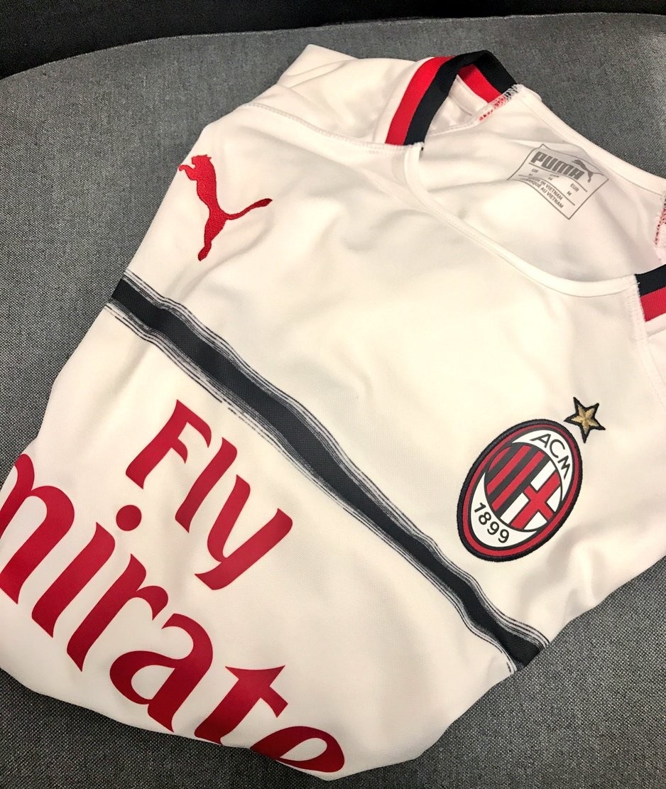 AC Milan 2019 maillot exterieur foot 18 19