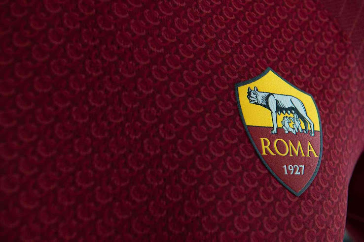 AS Rome 2019 maillot domicile 18 19 détails blason