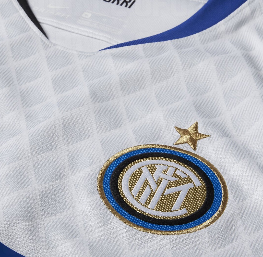 Inter Milan 2019 détails maillot extérieur col blason