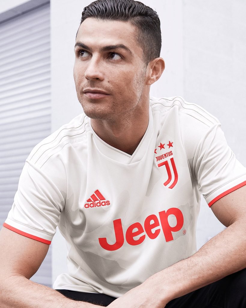 Juventus 2020 nouveau maillot de football exterieur blanc Ronaldo