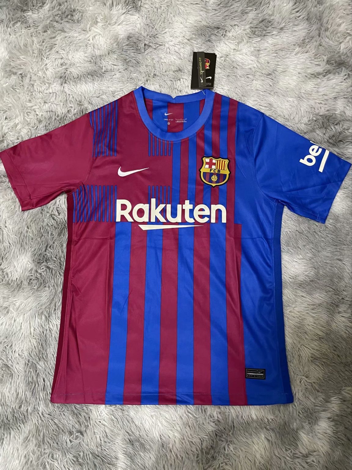 Les nouveaux maillots de foot FC Barcelone 2022 avec Nike