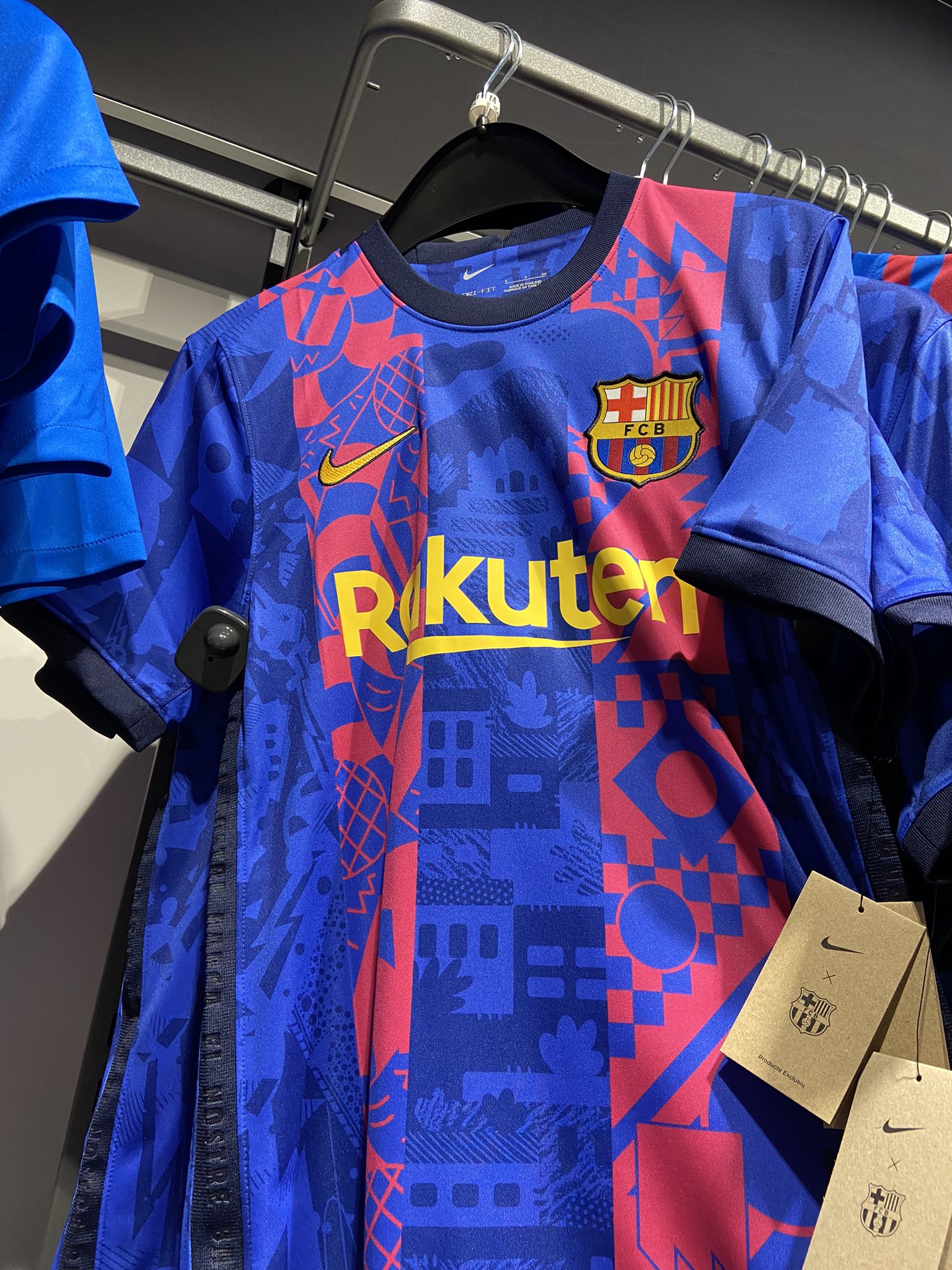 FC Barcelone 2022 troisieme maillot third Nike