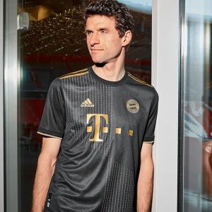 Bayern Munich 2022 maillot exterieur Muller
