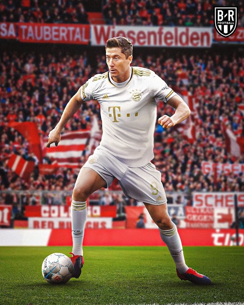 Bayern Munich 2023 maillot exterieur montage Lewandowski