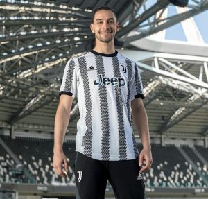 Juventus 2022 2023 maillot domicile officiel Adidas