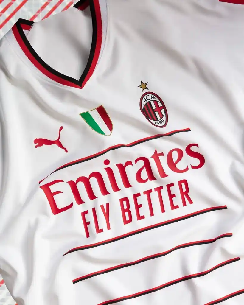 Milan AC 2023 maillot exterieur foot officiel