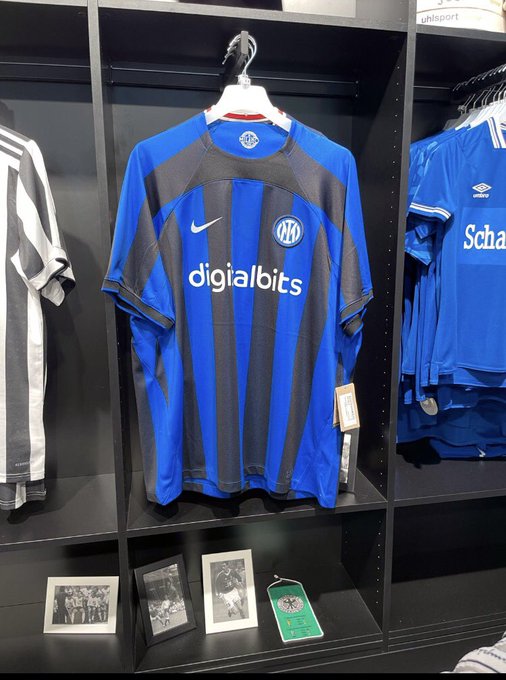 Inter Milan 2023 nouveau maillot domicile football