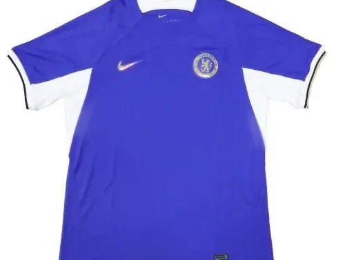Aperçu des nouveaux maillots de foot Chelsea 2023-2024