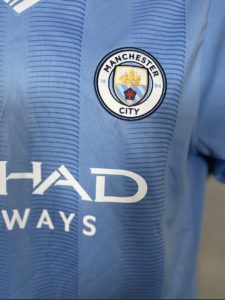 Manchester City 2023 2024 possible nouveau maillot de foot domicile Puma