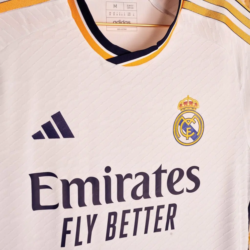 Real Madrid 2023 2024 maillot domicile foot
