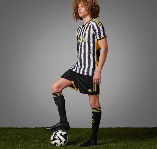 Juventus 2024 maillot de foot domicile Adidas