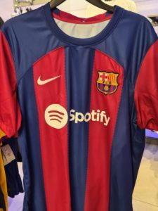 FC Barcelone 2024 nouveau maillot domicile