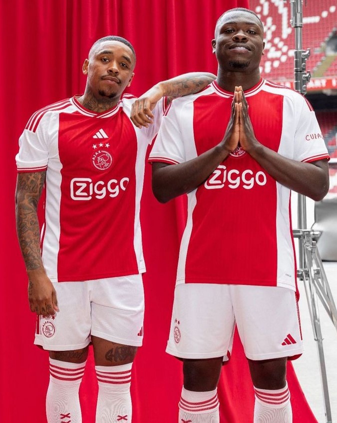 Ajax 2024 nouveau maillot domicile
