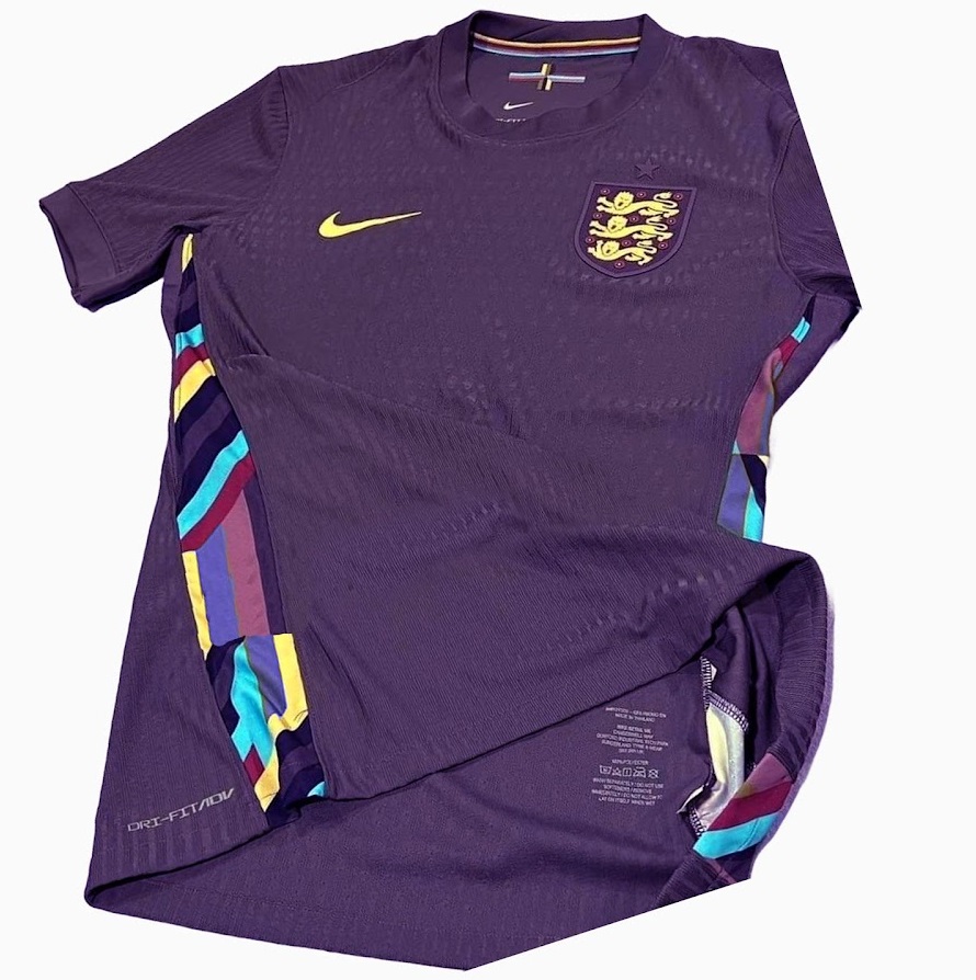 Angleterre fuite maillot exterieur violet Euro 2024