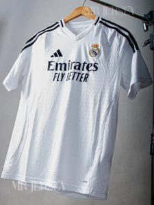 Real Madrid 2025 maillot domicile photo