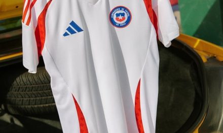 Nouveaux maillots de foot pour le Chili à la Copa America 2024