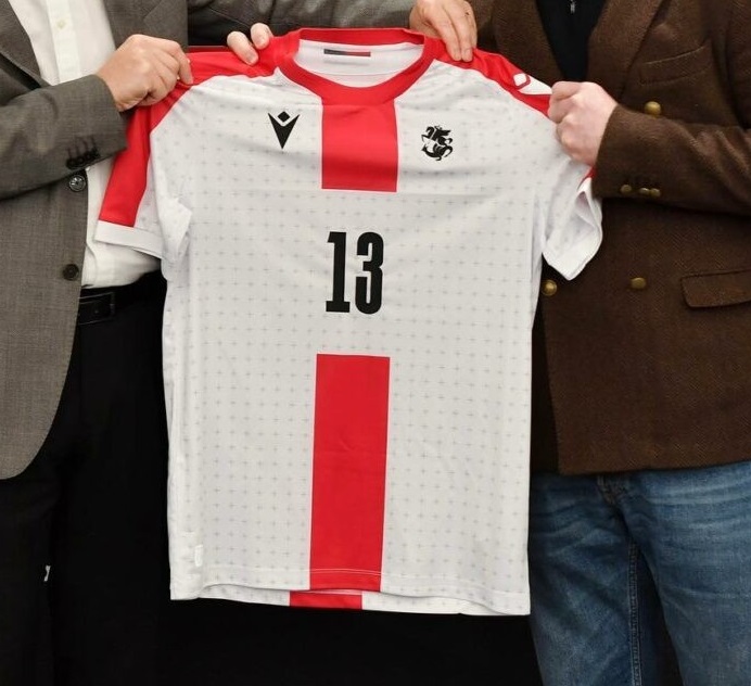 Georgie Euro 2024 maillot de foot domicile Macron