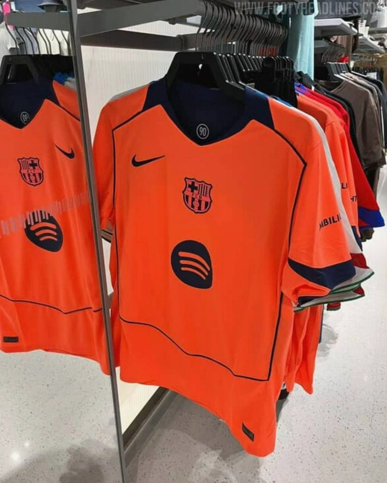 Maillot De Foot Barcelone Personnalisé – Ensemble T-shirt, Short, Chaussettes – Pour Homme Et Garçon – Tissu Respirant