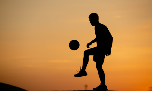 Comment les performances récentes transforment-elles les analyses des paris footballistiques ?